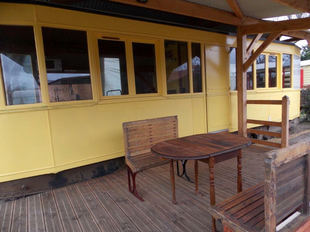 Camping Insolite Le Haut Village Saint-Michel-Chef-Chef Exterior photo